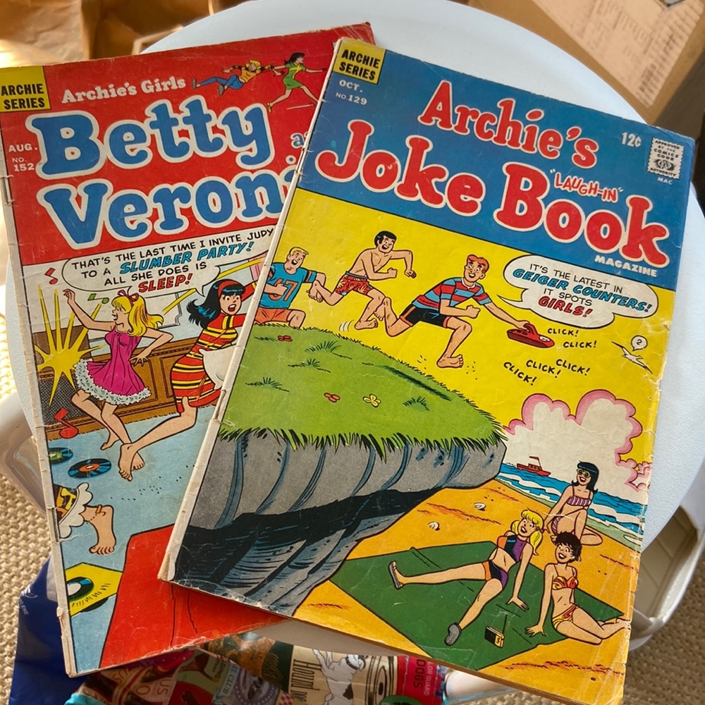 VINTAGE. Archie comic books